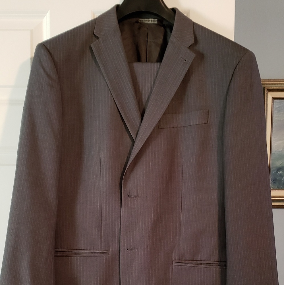 Mens Perry Ellis Suit
